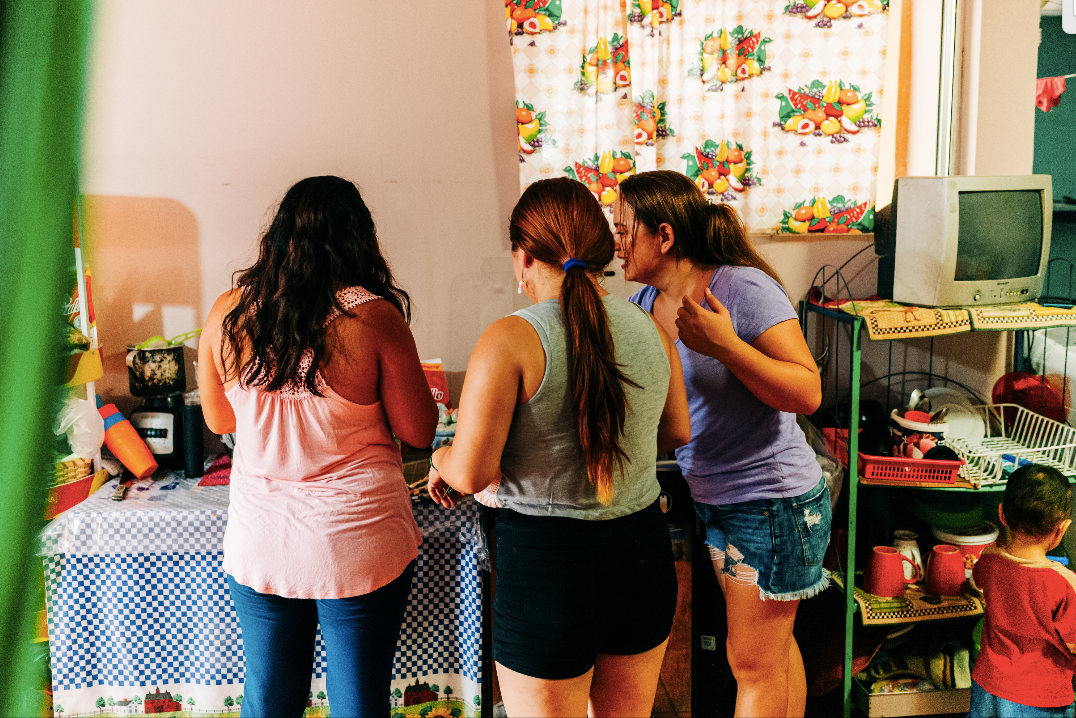 Working women at tropical contento workshop